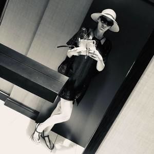 Meet your Posher, Angela